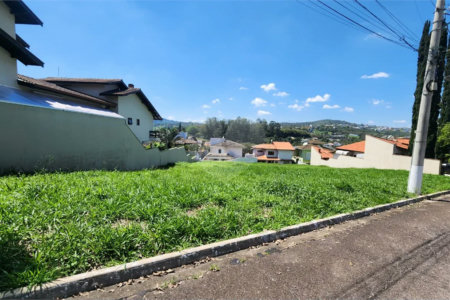 Terreno à venda no Condomínio Villaggio Capriccio – Louveira 700 m² excelente topografia