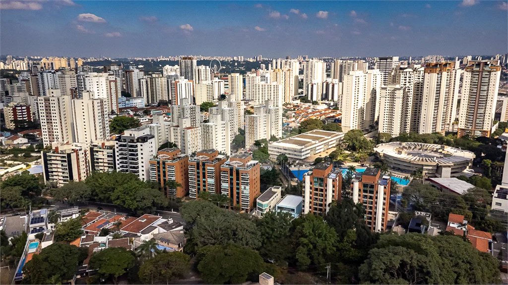 Prédio inteiro comercial á venda e locação na Vila Leopoldina.