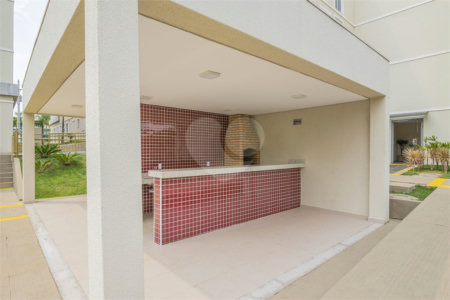 Apartamento térreo com 2 dormitórios