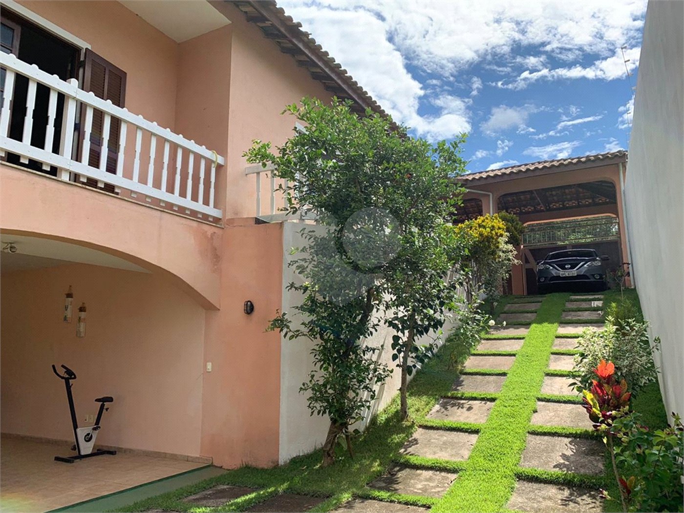 Casa ampla à venda no Vale das Flores em Atibaia