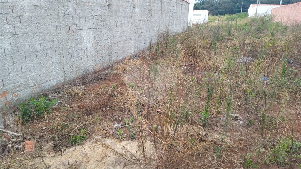 Lote no Jardim do Bosque, aceita financiamento ou aquisição de terreno e construção .