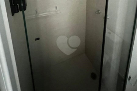Studio de 28m2 mobiliado com sacada à venda na Bela Vista
