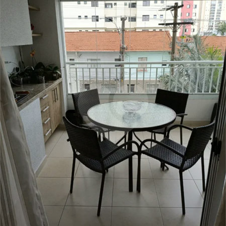 Apartamento na Região da Mooca. Excelente Localização com 3 Dormitórios sendo 1 Suíte e 2 Vagas de Garagem