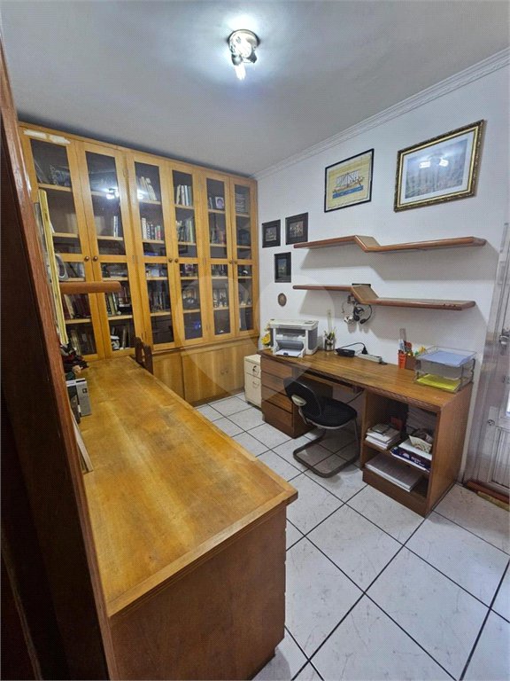 Casa Térrea na Vila Formosa de 233m2 com 3 dorms, 1 suíte, 3 banheiros e 4 vagas. Estuda permuta.