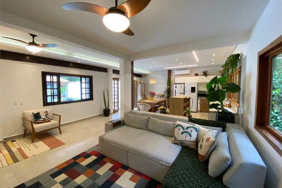 Casa à venda com 3 quartos, sendo 2 suítes,  em Boracéia, São Sebastião, SP