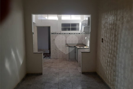 Casa térrea a venda na região central de São Carlos