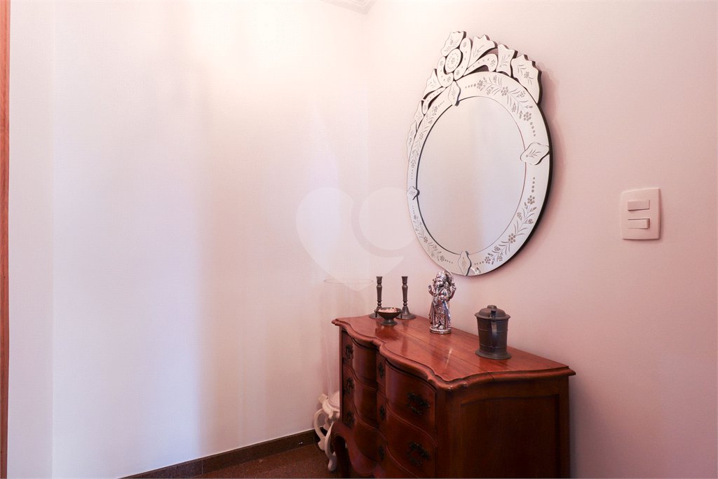 Apartamento à venda com 4 quartos, sendo 3 suítes, em Campo Belo, São Paulo, SP