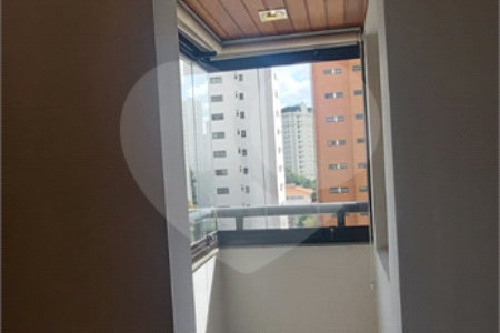 Apartamento à venda no Campo Belo de 245m² com 3 suítes e 3 vagas