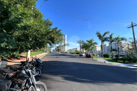 Apartamento no Monte D'oro á venda.