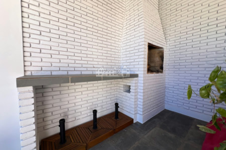 Casa Térrea à venda com 5 quartos, sendo 3 suítes, em Vila Esperia Ou Giglio, Atibaia, SP