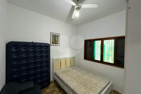CASA NA PRAIA A POUCOS PASSOS DO MAR TERRENO AMPLO E EXCELENTE ESPAÇO PARA TODA A FAMÍLIA