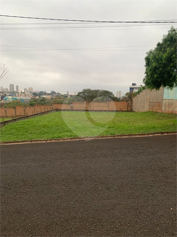 Terreno no Condomínio Nascente do Jaraguá , localizado em Araraquara/SP.