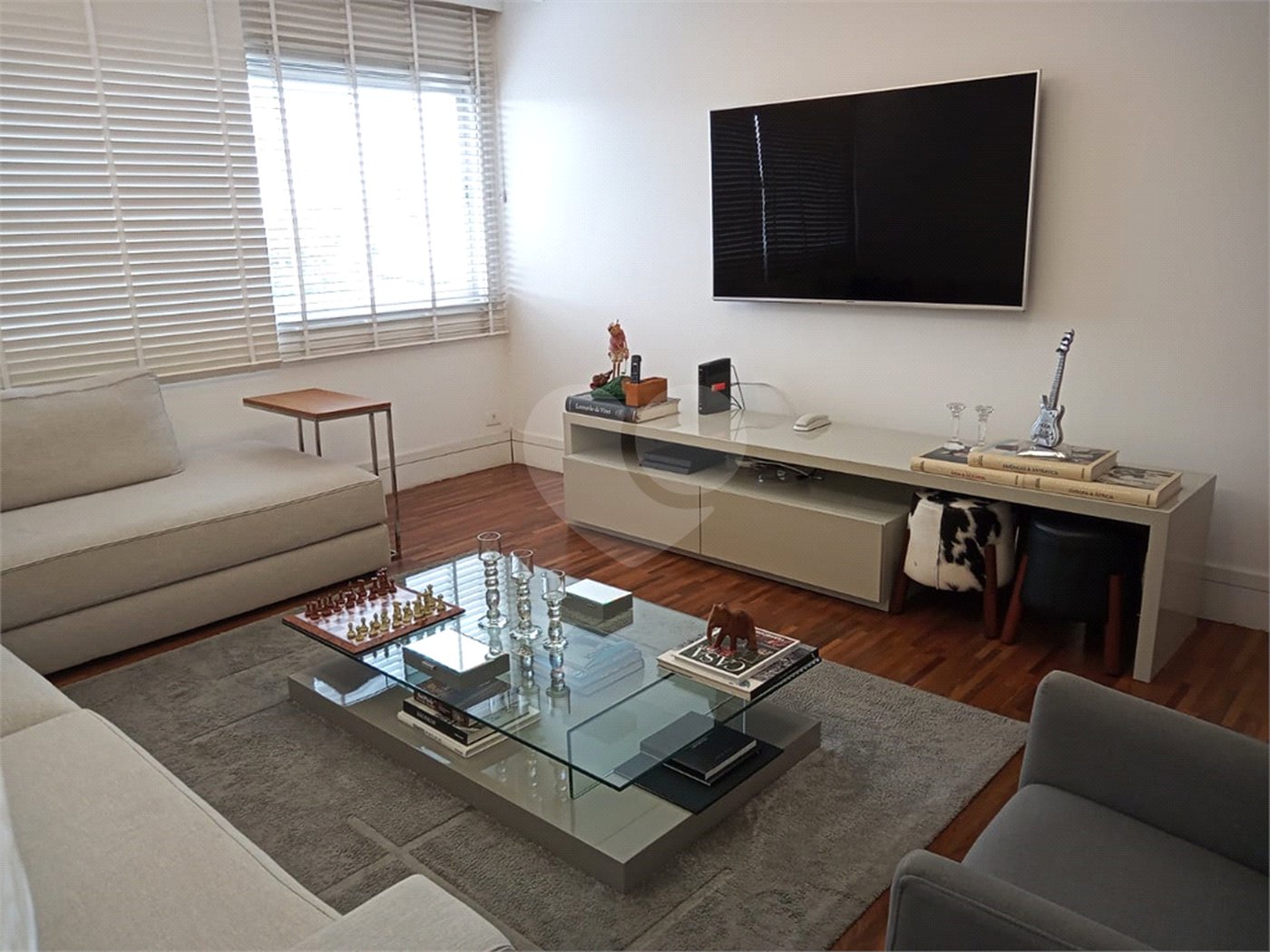 Apartamento à venda com 3 quartos, sendo 1 suíte, em Higienópolis, São Paulo, SP