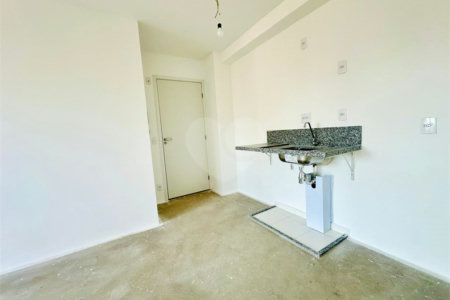 Apartamento novo na Vila Mariana com varanda