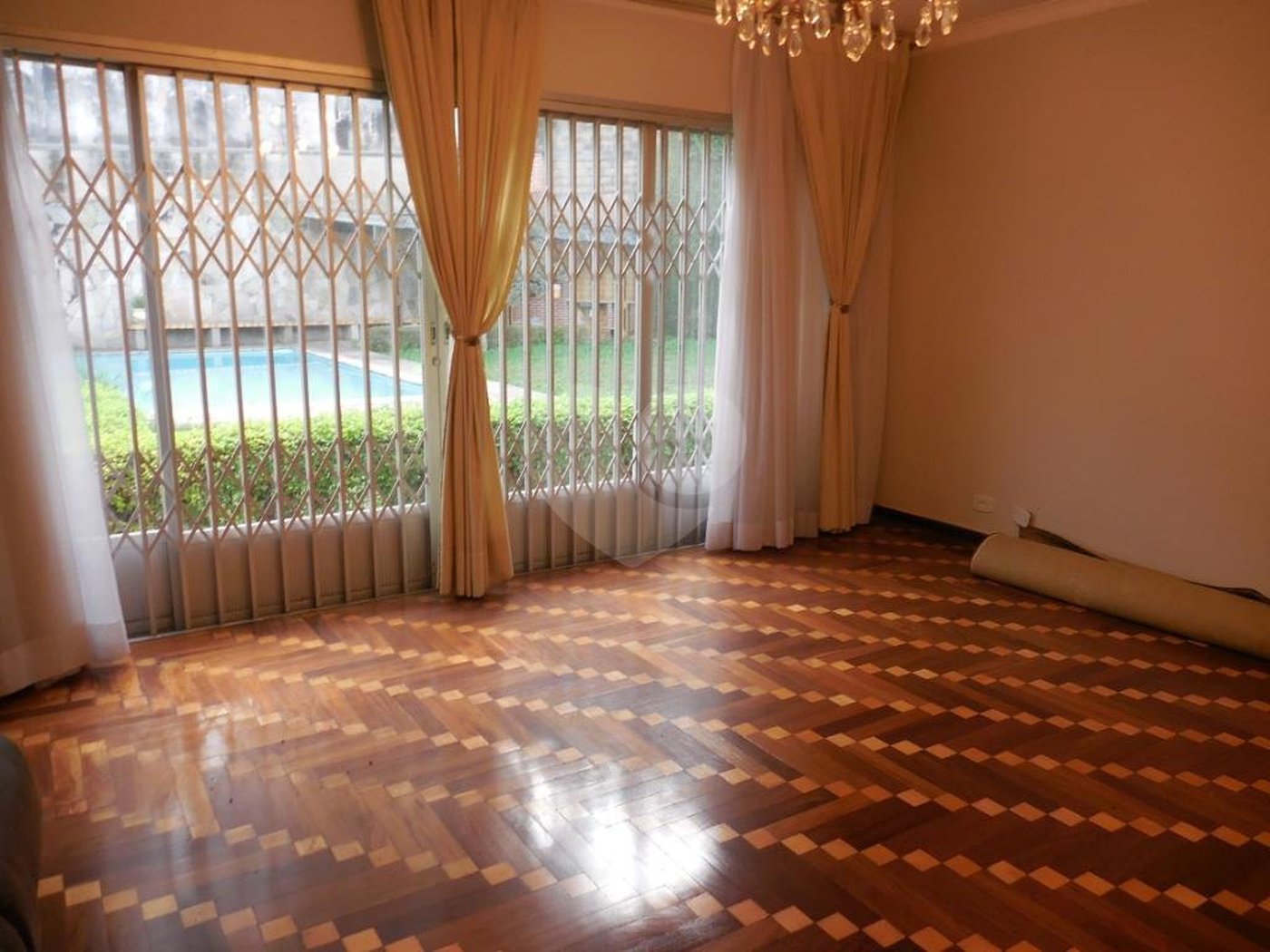 JARDIM FRANÇA MARAVILHOSA RESIDENCIA térrea à venda com imenso espaço verde!!