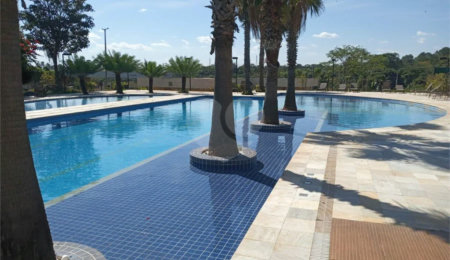 Terreno no Cyrela, plano e próximo do clube.