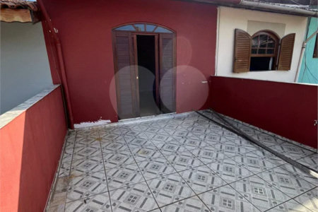 Casa com 125m², 2 dormitórios, 1 vaga, à venda na Vila Harmonia em Guarulhos.