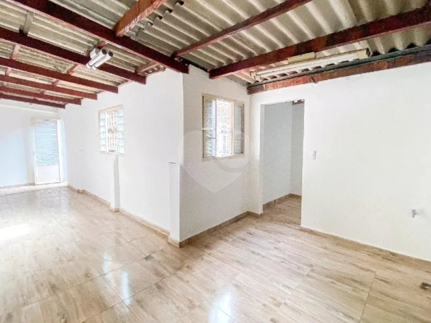 Sobrado com 400m² , 3 dormitórios , sendo 2 suítes , 3 vagas , à venda no centro de Santo André.