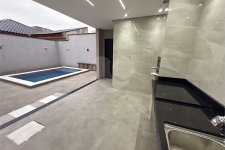 Casa Linear 3 quartos com 1 suíte, área de lazer