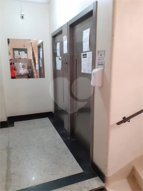 Oportunidade para quem quer morar no próximo do Centro - Apto 60 mts