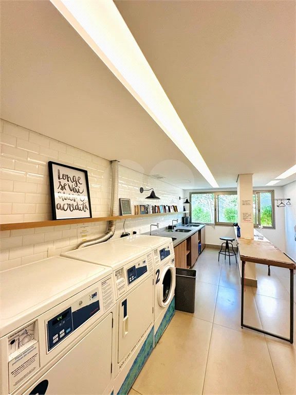 Linda Cobertura Duplex para venda no Jardim Paulista com 87,45 m² decorada!