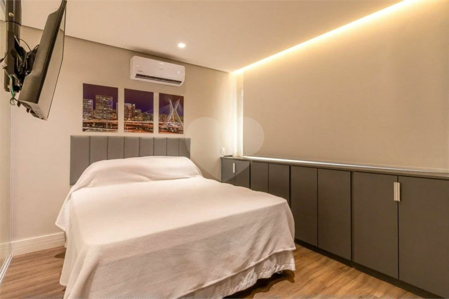 LOFT DUPLEX DE CINEMA. VENHA FAZER UMA VISITA.