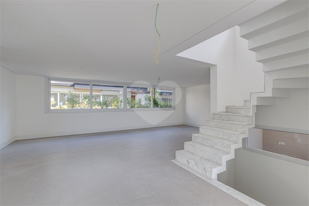 Casa à venda com 4 suítes no condomínio Vila Arese, São Paulo - SP