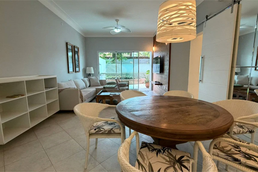 Apartamento à venda com 4 quartos, sendo 2 suítes,  em Riviera de São Lourenço, Bertioga, SP