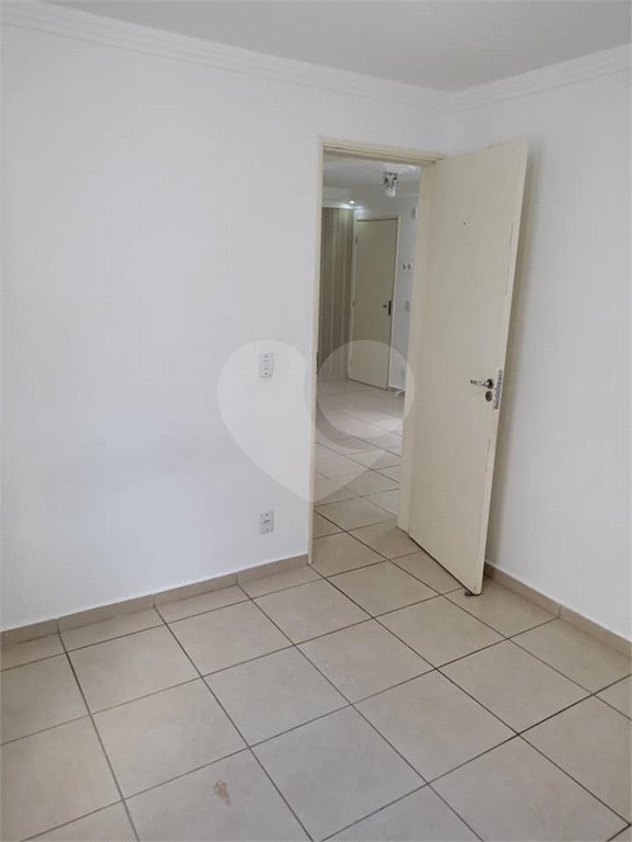 Apartamento no Condomínio Mont Royal.