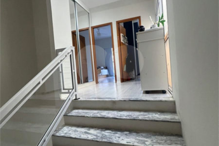 Casa à Venda com 225m² – Ampla e Bem Localizada - Estuda permuta.