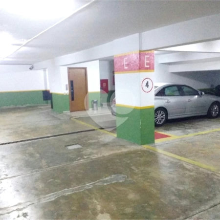 Apartamento 192m² à venda na Aclimação com 3 suítes e 3 vagas.