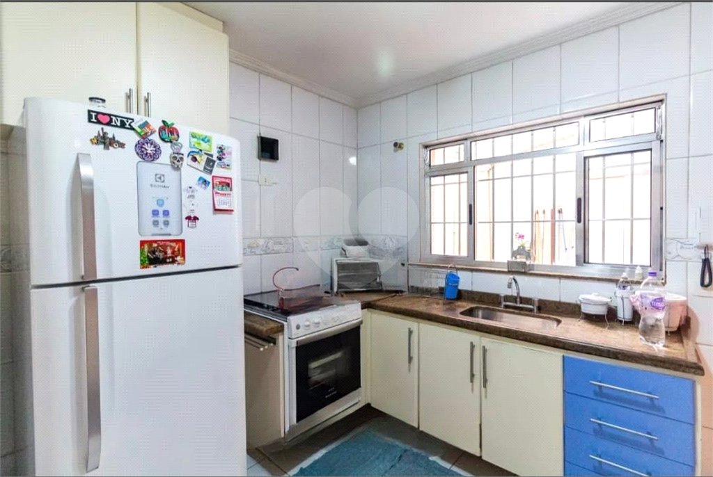 Sobrado à venda no Ipiranga de 140m² com 4 suítes e 3 vagas.
