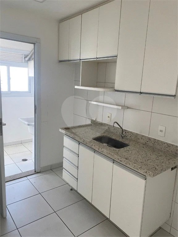 Apartamento com 70m² , 2 dormitórios , sendo 1 suíte , 1 vaga de garagem , à venda no bairro Campestre em Santo André.