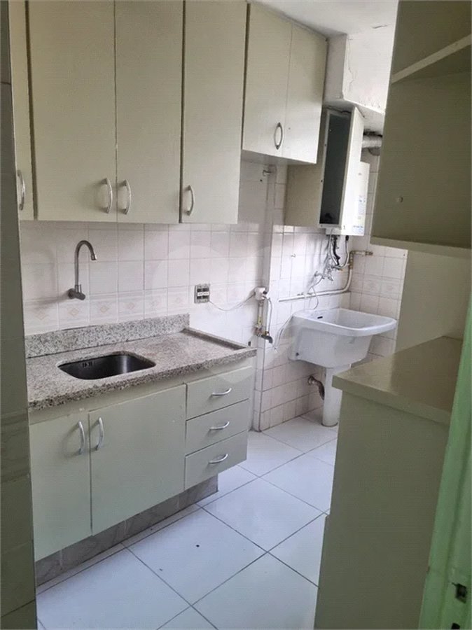 Apartamento 45m2 com 2 dormitórios e vaga no Jardins