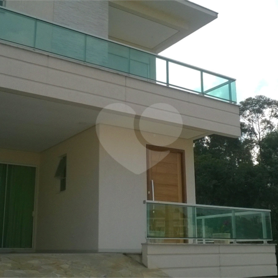 Sobrado 3 Quartos 300 m² Aruã - Mogi das Cruzes - SP
