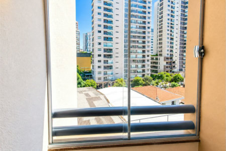 Apartamento de 44 m² com 2 dormitórios, varanda integrada e 1 vaga na Vila Guarani