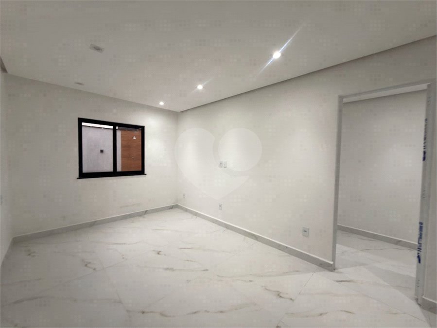 Casa Linear 3 quartos com 1 suíte, área de lazer