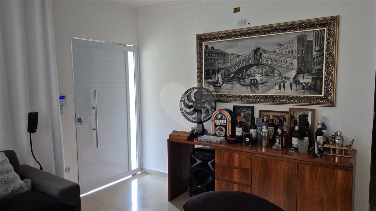 Casa Terreá com 3 suítes a Venda em Atibaia