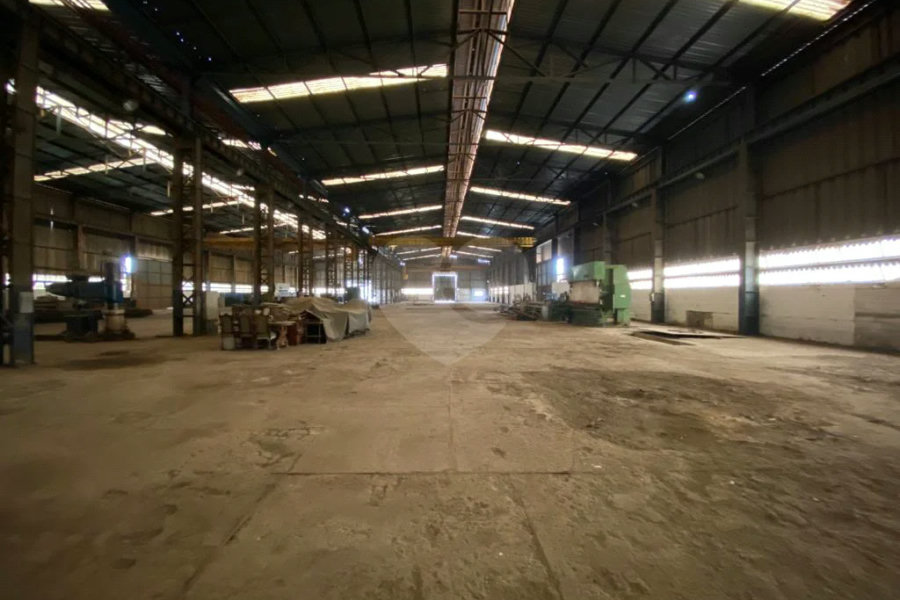 Galpão industrial à venda ou para locação na beira da Rodovia Hermínio Petrin - SP 308.