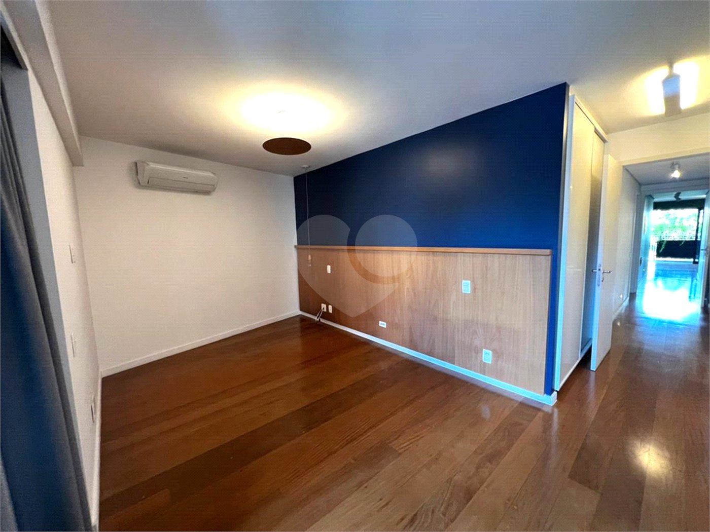 Imóvel 168m² Idea Zarvos com 3 suites, varanda na frente e na suíte, piscina, academia e 3 vagas Vila Madalena.