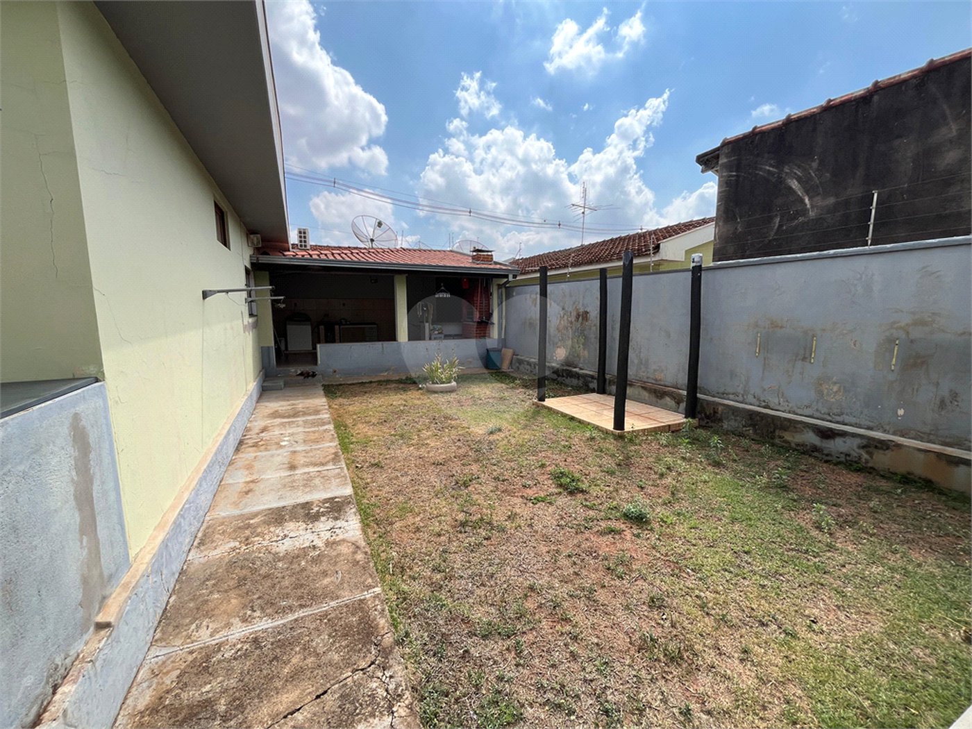 Casa a venda com 2 dormitórios na Vila São José