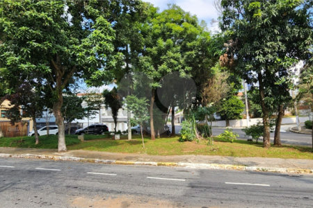 Casa térrea com duas edículas para venda - Saúde, SP.