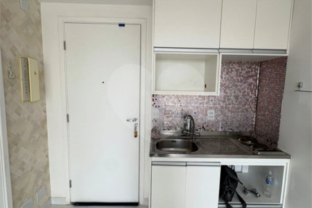 Apartamento à Venda na Rua Catumbi – 33m²