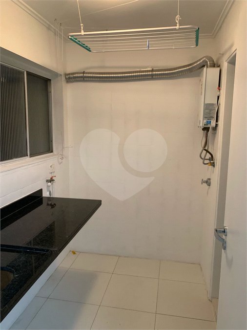 Lindo apartamento reformado!!! Apto a venda 3 dormitórios 1 suite e 2 vagas - Vila Nova Conceição