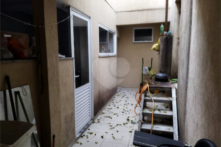 Vende Sobrado com 180m² - Vila Santa Catarina