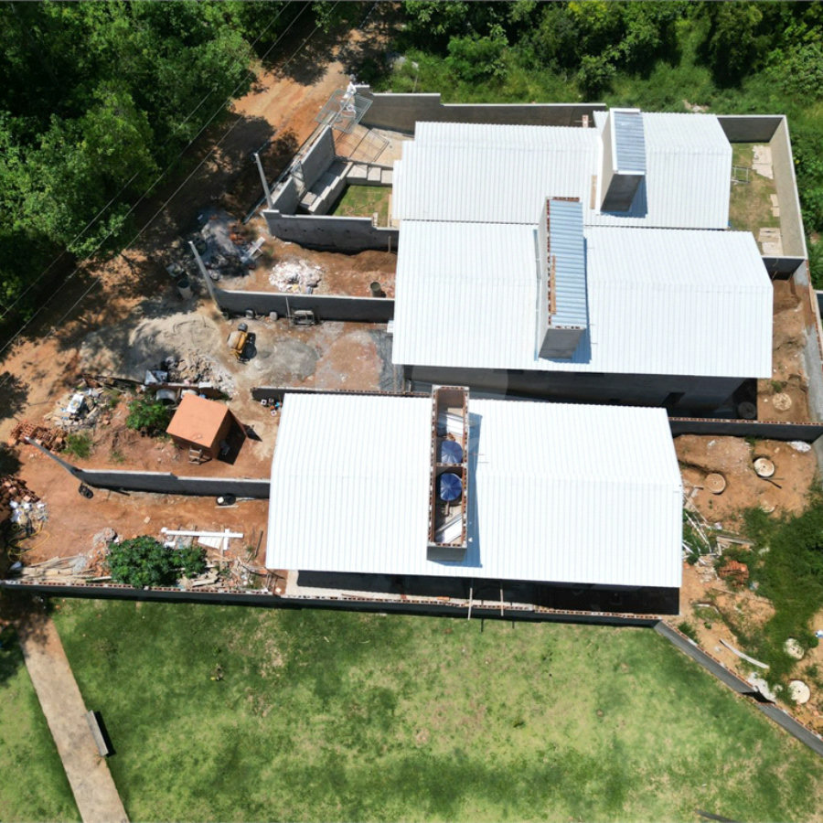 Casa em Atibaia com 3 dormitórios, quintal nos fundos, excelente localização, aceita financiamento bancário