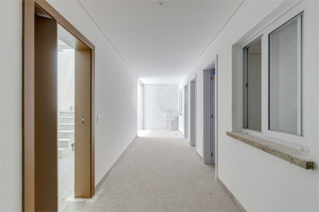 Casa à venda com 4 suítes no condomínio Vila Arese, São Paulo - SP