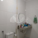 Casa Térrea com 3 dormitórios, sendo 1 suíte.