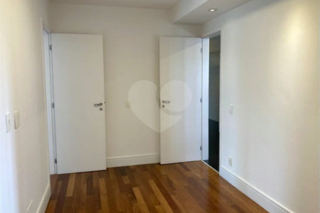 Apartamento para alugar com 4 suítes em Chácara Santo Antônio, São Paulo, SP