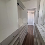 Apartamento para locação com 2 dormitórios, sendo 1 suíte com 02 vagas, totalmente climatizado nos 3 ambientes